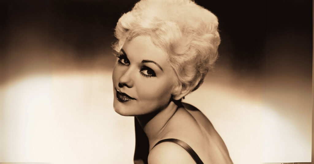 Kim Novak: la diva riservata di Hollywood che ha scelto l’arte alla fama