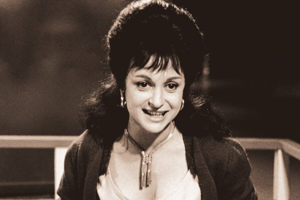 Adriana Asti appare nel film Accattone di Pier Paolo Pasolini del 1961, interpretando il personaggio Amore.
